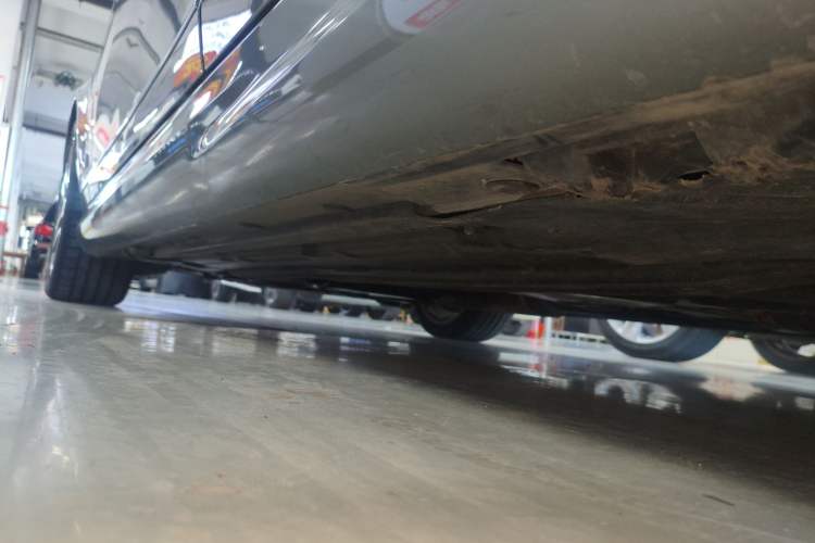 Used Mercedes-Benz C-Class 2011 C 200 Luxury Sport Touring Edition Chassis Rear Left