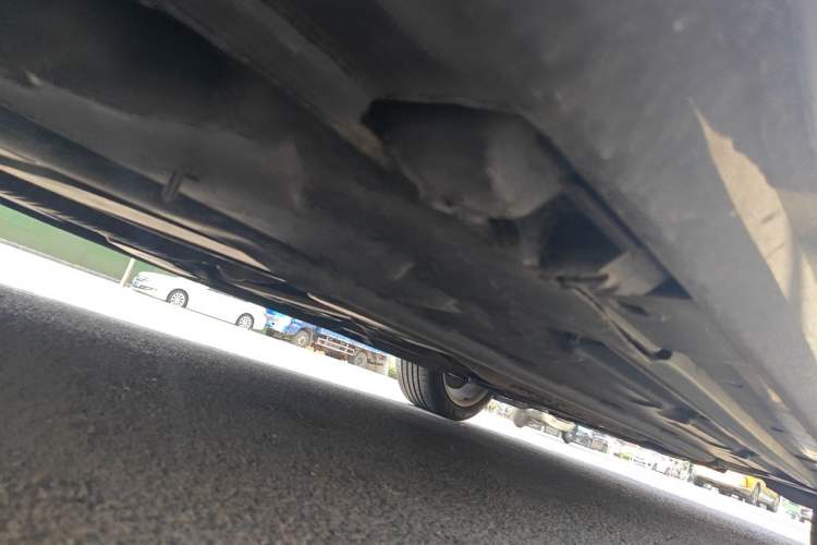 Used Mercedes-Benz C-Class 2011 C 200 Fashion Travel Edition Chassis Rear Right
