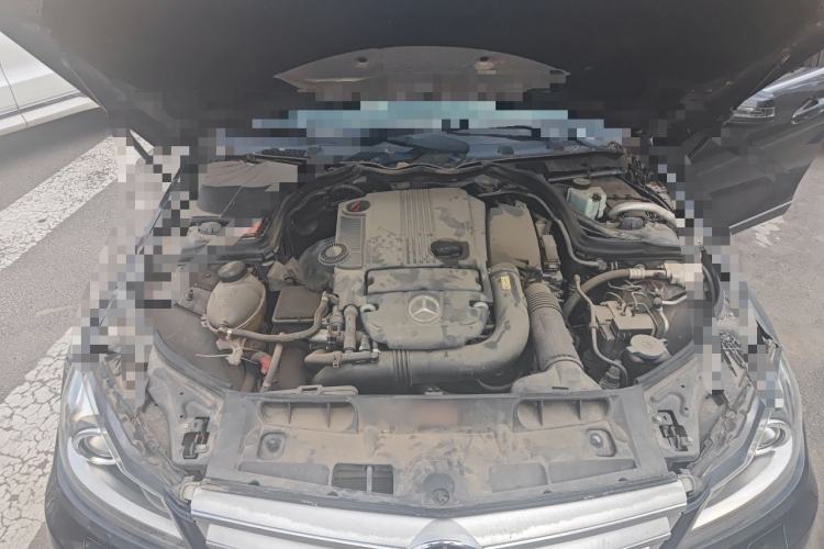 Used Mercedes-Benz C-Class 2011 C 200 CGI Fashion Model Engine Bay