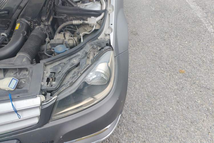 Used Mercedes-Benz C-Class 2011 C 200 Fashion Travel Edition Engine Bay Left