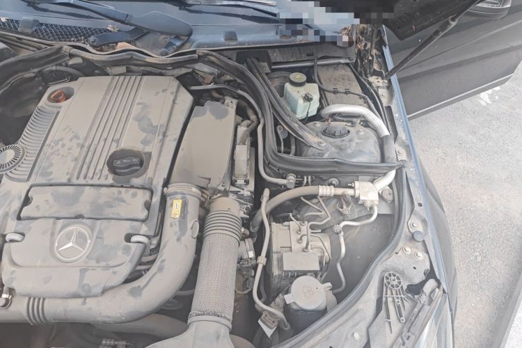 Used Mercedes-Benz C-Class 2011 C 200 CGI Fashion Model Engine Bay Left