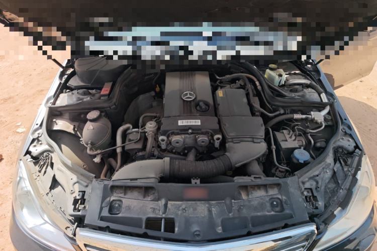 Used Mercedes-Benz C-Class 2011 C 180K Classic model Engine Bay