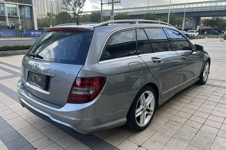 Used Mercedes-Benz C-Class 2011 C 200 Luxury Sport Touring Edition Exterior 2
