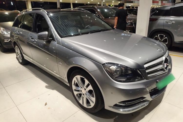 Used Mercedes-Benz C-Class 2011 C 200 Fashion Travel Edition Exterior 2