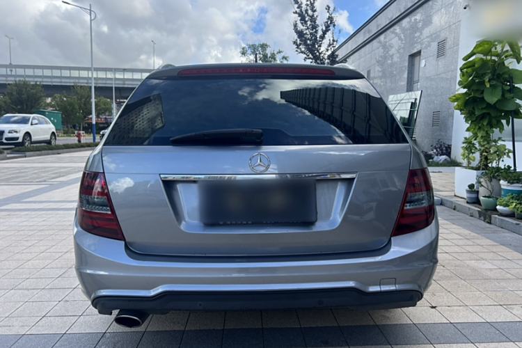 Used Mercedes-Benz C-Class 2011 C 200 Luxury Sport Touring Edition Exterior 4