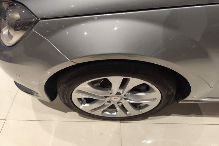 Used Mercedes-Benz C-Class 2011 C 200 Fashion Travel Edition Exterior 7