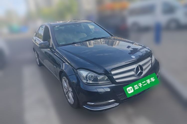 Used Mercedes-Benz C-Class 2011 C 200 CGI Fashion Model Front Right 45 Deg
