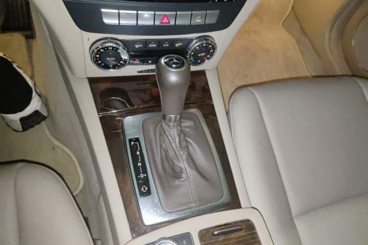 Used Mercedes-Benz C-Class 2011 C 200 CGI Elegant Model Gear Lever