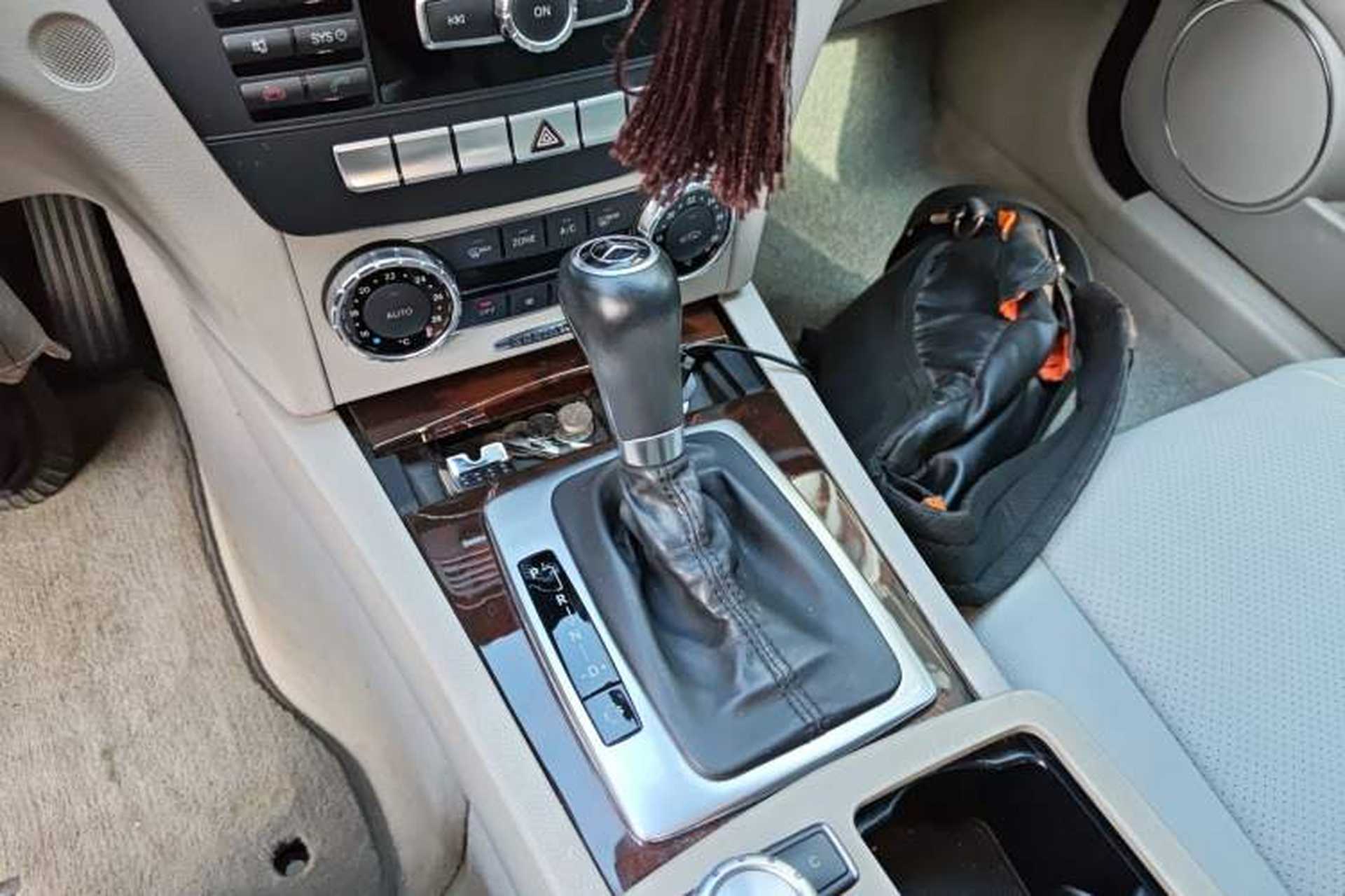 Used Mercedes-Benz C-Class 2011 C 200 CGI Elegant Model Gear Lever