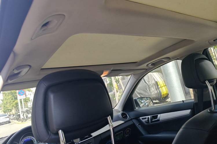 Used Mercedes-Benz C-Class 2011 C 200 Fashion Travel Edition Headliner