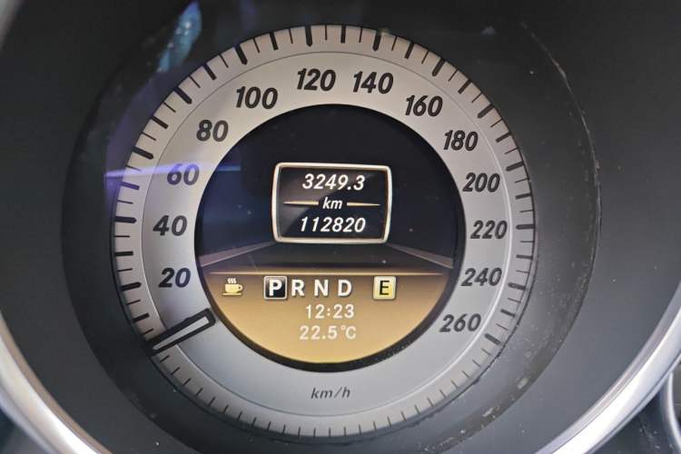 Used Mercedes-Benz C-Class 2011 C 200 CGI Fashion Model Odometer Close Up