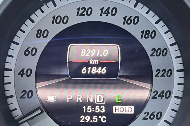 Used Mercedes-Benz C-Class 2011 C 200 Luxury Sport Touring Edition Odometer Close Up