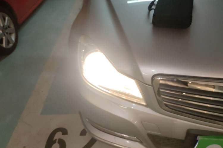 Used Mercedes-Benz C-Class 2011 C 200 CGI Elegant Model Right Front Headlight