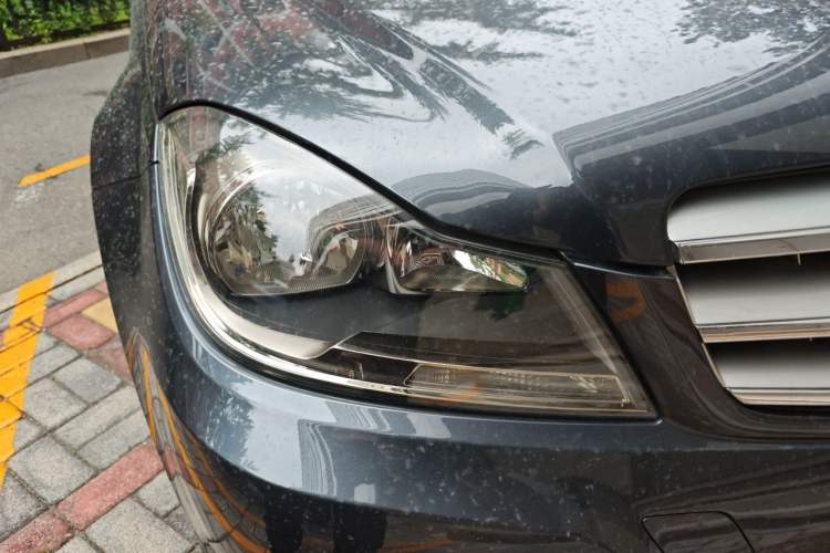 Used Mercedes-Benz C-Class 2011 C 200 Fashion Travel Edition Right Front Headlight