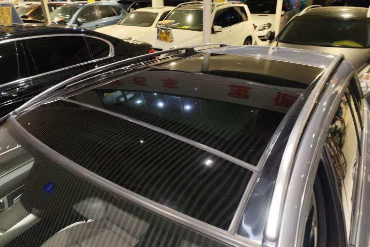 Used Mercedes-Benz C-Class 2011 C 200 Fashion Travel Edition Roof