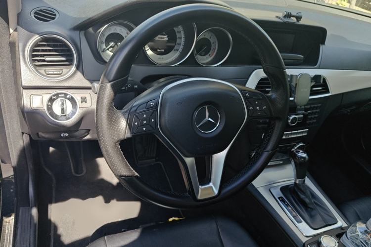 Used Mercedes-Benz C-Class 2011 C 200 Fashion Travel Edition Steering Wheel