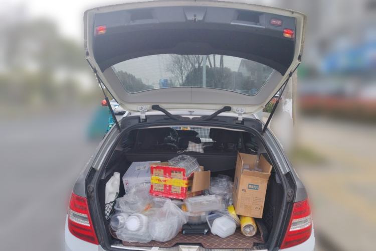 Used Mercedes-Benz C-Class 2011 C 200 Fashion Travel Edition Trunk