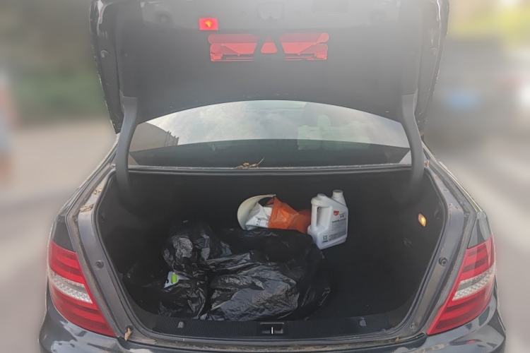 Used Mercedes-Benz C-Class 2011 C 200 CGI Fashion Model Trunk