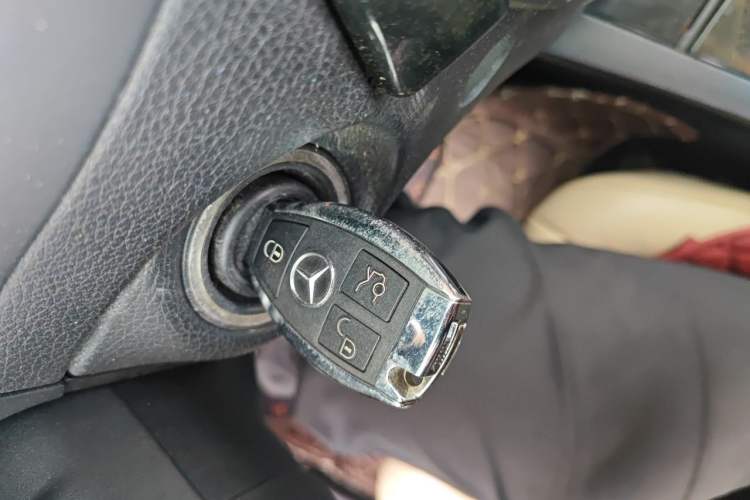 Used Mercedes-Benz C-Class 2011 C 200 CGI Fashion Model Vehicle Key