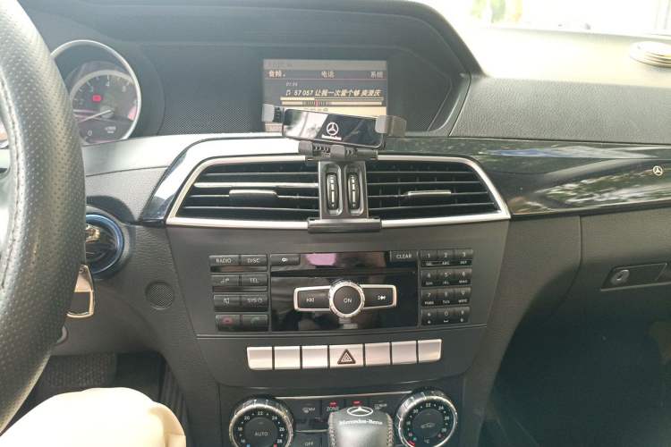Used Mercedes-Benz C-Class 2011 C 180K Classic model Audio And AC Panel