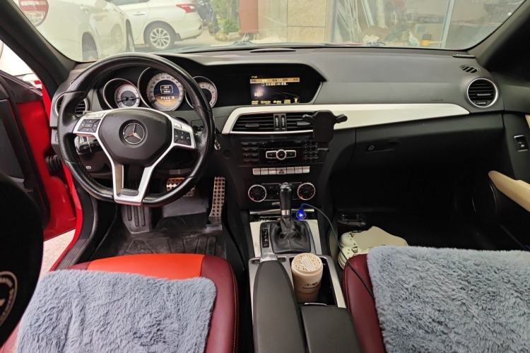 Used Mercedes-Benz C-Class 2011 C 200 Luxury Sport Touring Edition Center Console