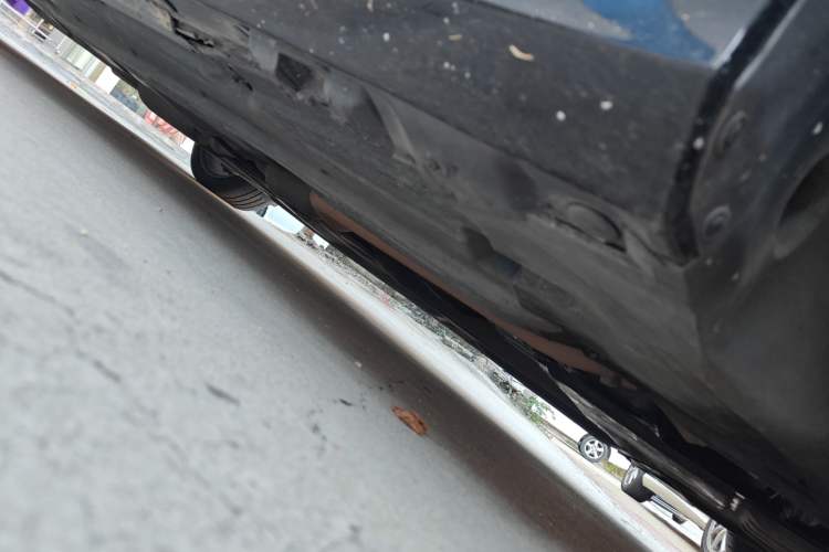 Used Mercedes-Benz C-Class 2011 C 200 Fashion Travel Edition Chassis Front Right