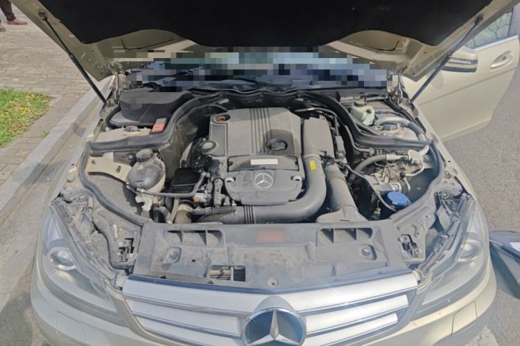 Used Mercedes-Benz C-Class 2011 C 200 CGI Fashion Model Engine Bay