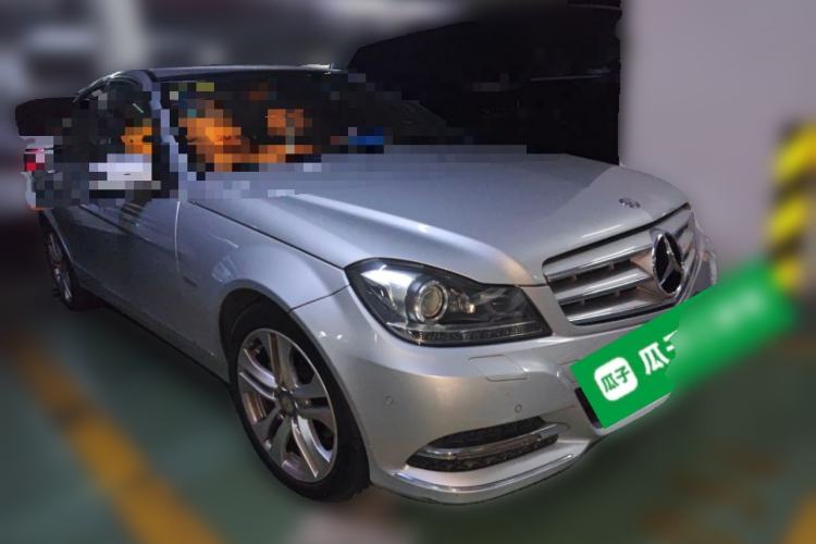 Used Mercedes-Benz C-Class 2011 C 200 CGI Fashion Model Front Right 45 Deg