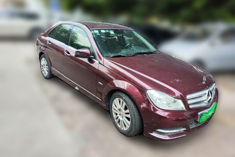 Used Mercedes-Benz C-Class 2011 C 200 CGI Elegant Model Front Right 45 Deg
