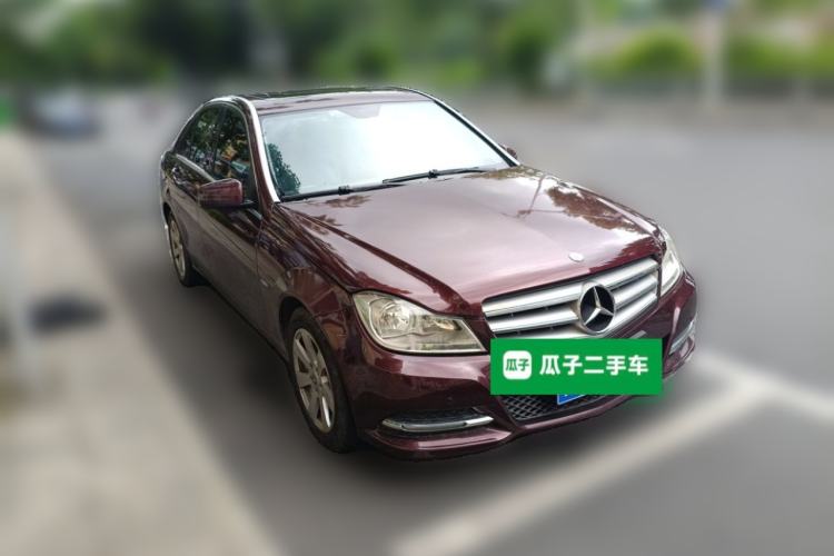 Used Mercedes-Benz C-Class 2011 C 180K Classic model Front Right 45 Deg