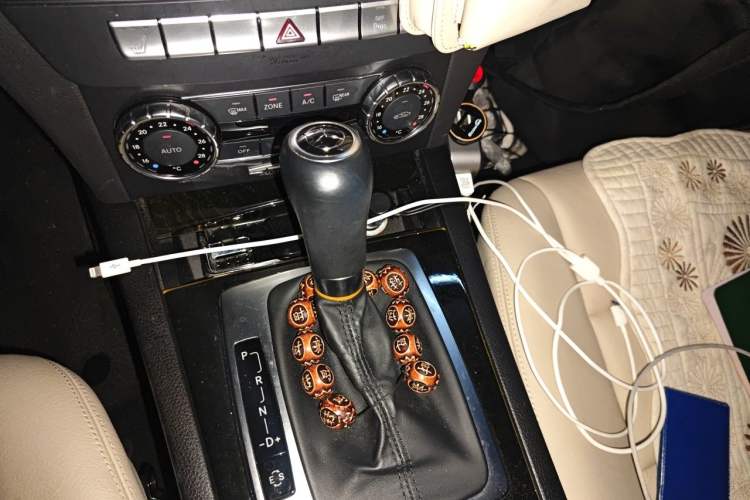 Used Mercedes-Benz C-Class 2011 C 200 CGI Fashion Model Gear Lever