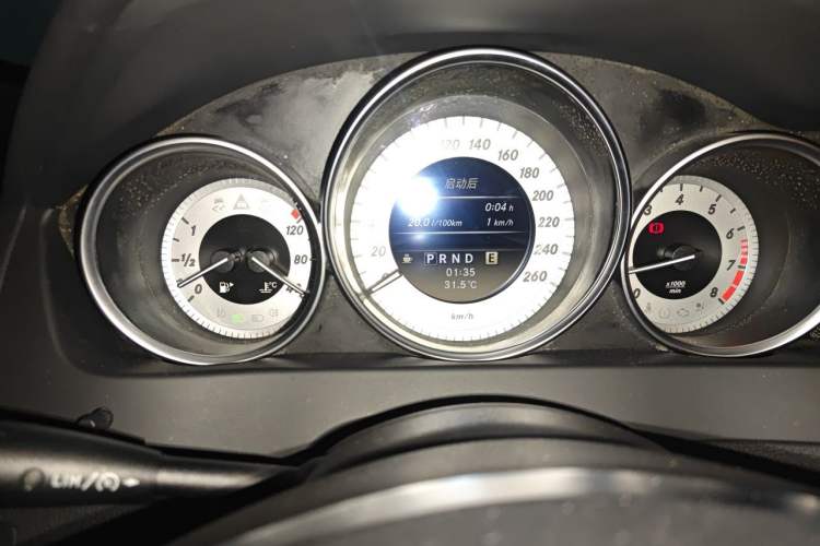Used Mercedes-Benz C-Class 2011 C 200 CGI Fashion Model Instrument Cluster