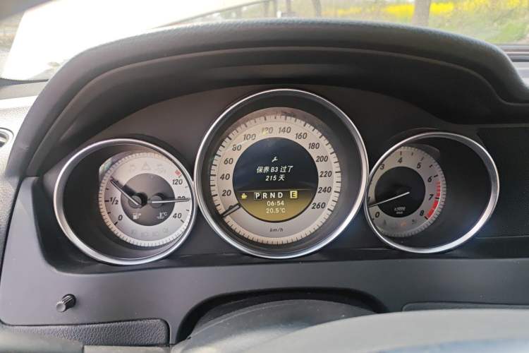 Used Mercedes-Benz C-Class 2011 C 200 CGI Fashion Model Instrument Cluster
