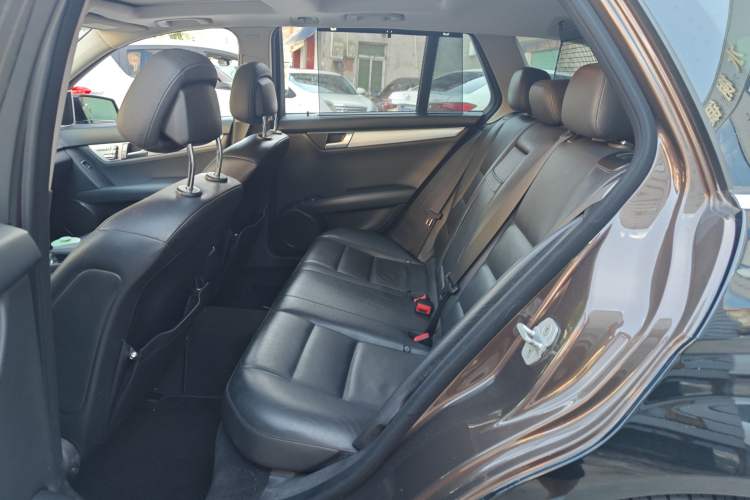 Used Mercedes-Benz C-Class 2011 C 200 Fashion Travel Edition Left Rear Seat