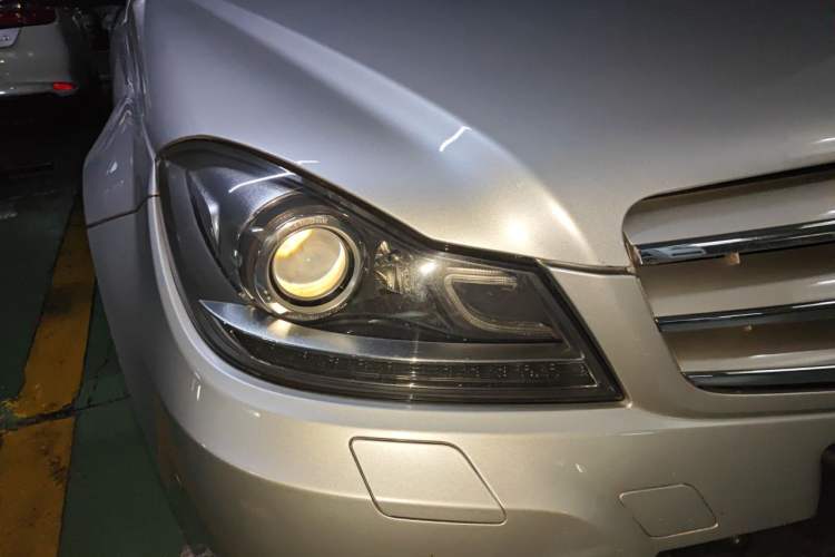 Used Mercedes-Benz C-Class 2011 C 200 CGI Fashion Model Right Front Headlight
