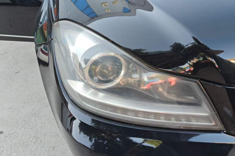 Used Mercedes-Benz C-Class 2011 C 200 Fashion Travel Edition Right Front Headlight
