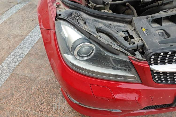 Used Mercedes-Benz C-Class 2011 C 200 Luxury Sport Touring Edition Right Front Headlight