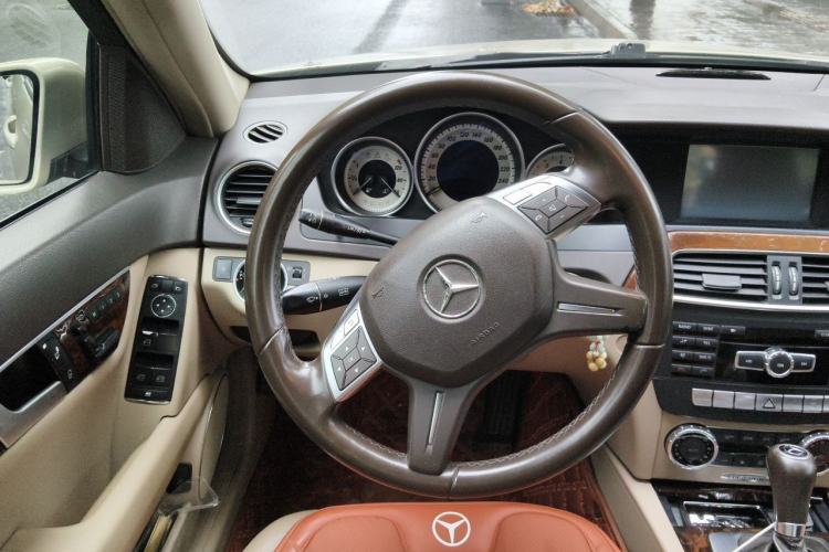 Used Mercedes-Benz C-Class 2011 C 200 CGI Elegant Model Steering Wheel
