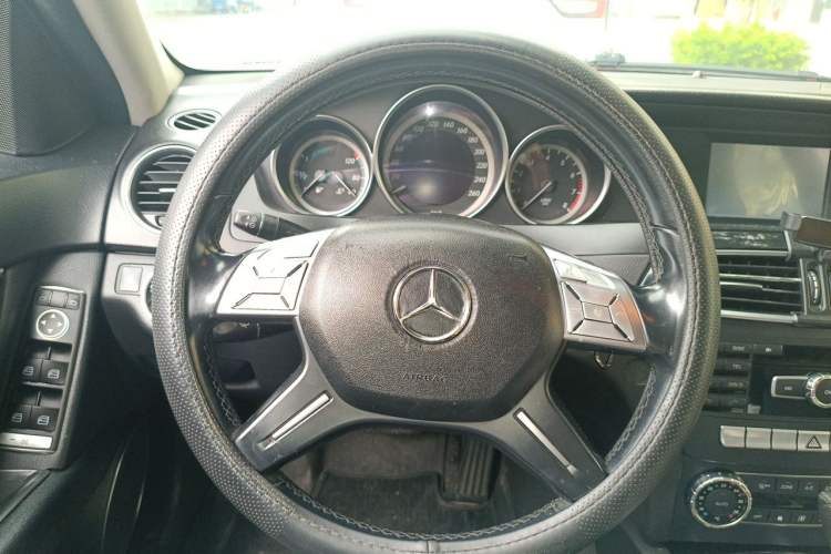 Used Mercedes-Benz C-Class 2011 C 180K Classic model Steering Wheel