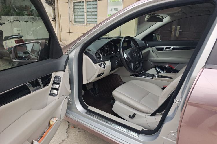 Used Mercedes-Benz C-Class 2011 C 180K Classic model Driver Seat