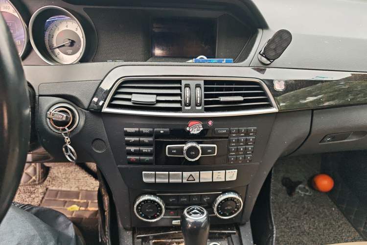 Used Mercedes-Benz C-Class 2011 C 200 CGI Fashion Model Audio And AC Panel