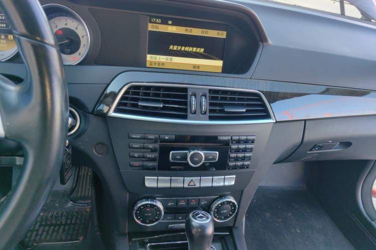 Used Mercedes-Benz C-Class 2011 C 300 Fashion Model Audio And AC Panel