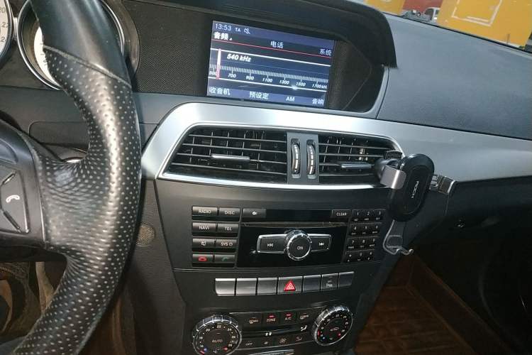 Used Mercedes-Benz C-Class 2011 C 200 Fashion Travel Edition Audio And AC Panel