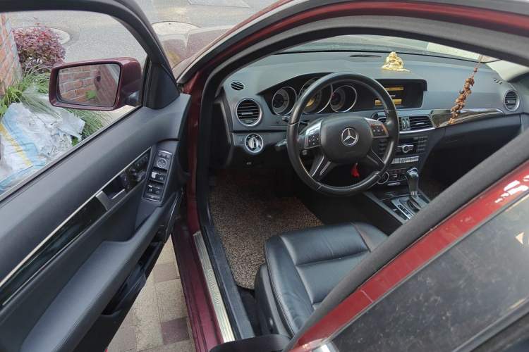 Used Mercedes-Benz C-Class 2011 C 200 CGI Fashion Model Driver Seat