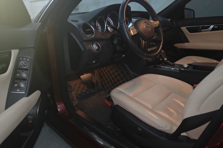 Used Mercedes-Benz C-Class 2011 C 200 CGI Fashion Model Driver Seat