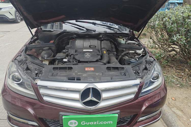 Used Mercedes-Benz C-Class 2011 C 200 CGI Fashion Model Engine Bay