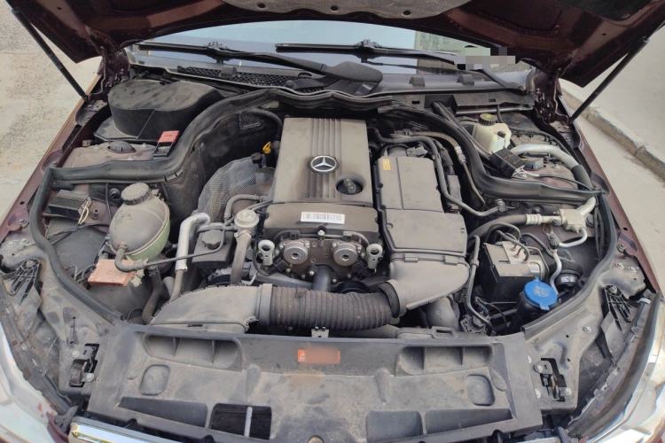 Used Mercedes-Benz C-Class 2011 C 180K Classic model Engine Bay