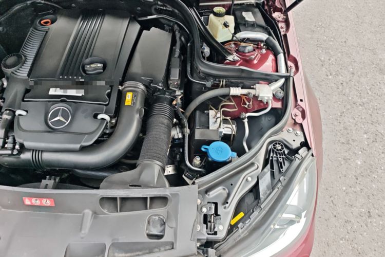 Used Mercedes-Benz C-Class 2011 C 200 CGI Fashion Model Engine Bay Left