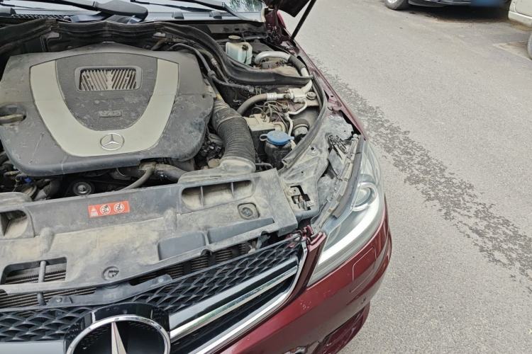 Used Mercedes-Benz C-Class 2011 C 300 Fashion Model Engine Bay Left