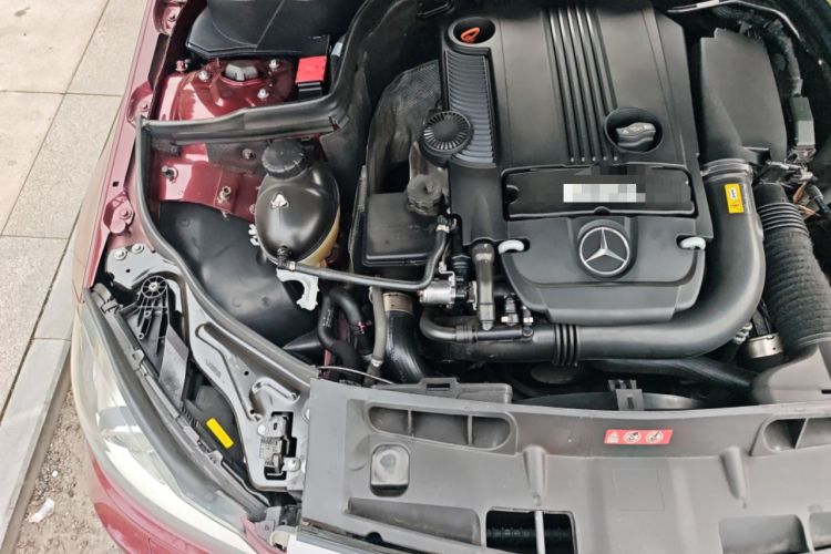 Used Mercedes-Benz C-Class 2011 C 200 CGI Fashion Model Engine Bay Right